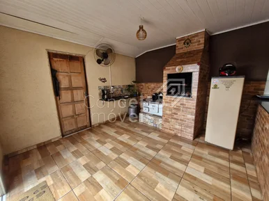 <strong>Residência com Piscina - Neves</strong>