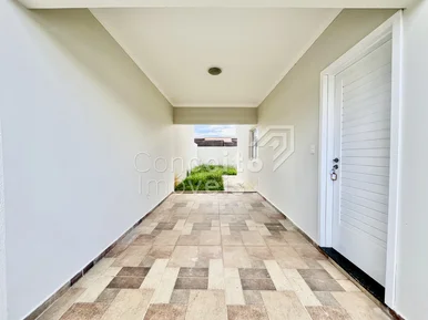 Sobrado Semimobiliado - Uvaranas