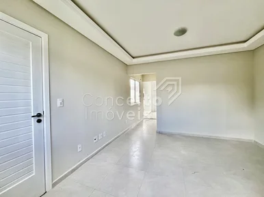 Sobrado Semimobiliado - Uvaranas