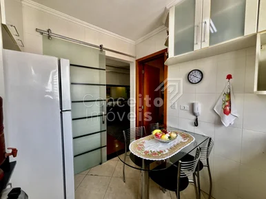 Edifício Viena - Vila Estrela - Apartamento Semimobiliado