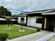 <strong>Residência com Edícula e amplo Terreno - Uvaranas</strong>