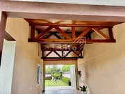 <strong>Residência com Edícula e amplo Terreno - Uvaranas</strong>