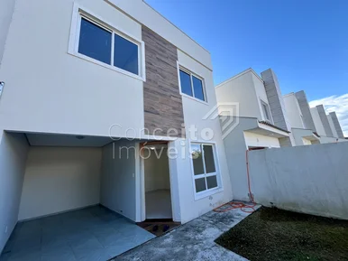 Sobrado Semimobiliado - Uvaranas