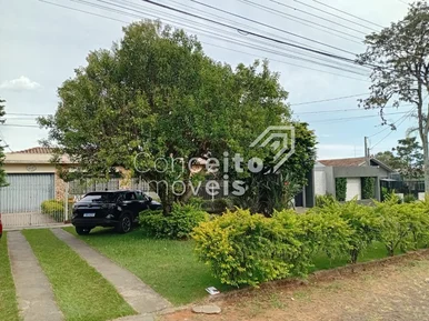 Residência Com Amplo Terreno E Edícula - Estrela