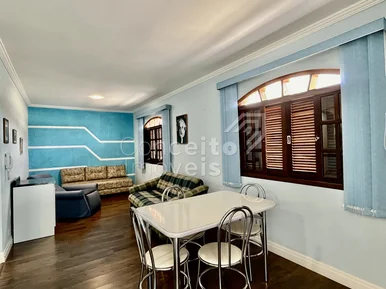 Residência Semimobiliada - Vila Dal Col -  Uvaranas