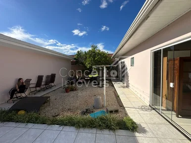 <strong>Residência com Edícula - Uvaranas</strong>