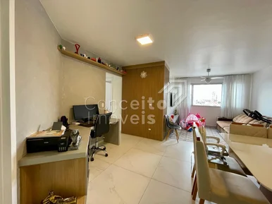 Edifício Costa Brava - Centro - Apartamento Semimobiliado