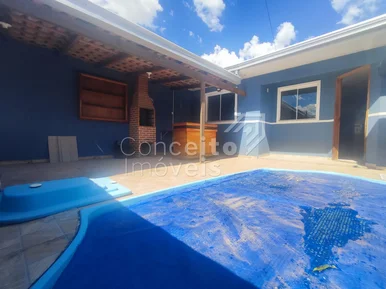 Residência Com Piscina - Contorno