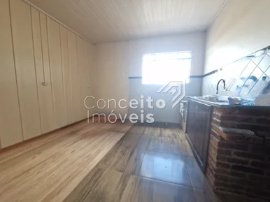 Residência Com Amplo Terreno - Olarias