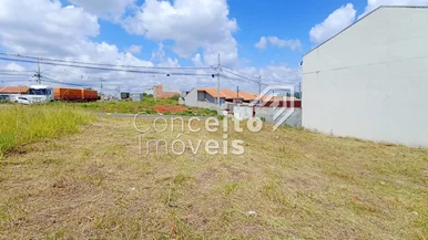 <strong>Terreno com 240m² - Uvaranas</strong>