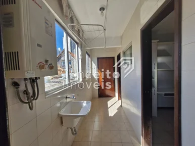 Edifício Alice - Centro - Apartamento Semimobiliado