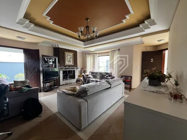 Residência Alto Padrão Com Piscina - Jardim Carvalho