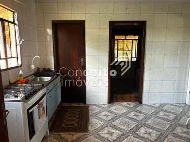 Residência Com Amplo Terreno - Colônia Dona Luiza