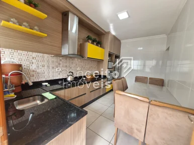 Residência Semimobiliada - Uvaranas