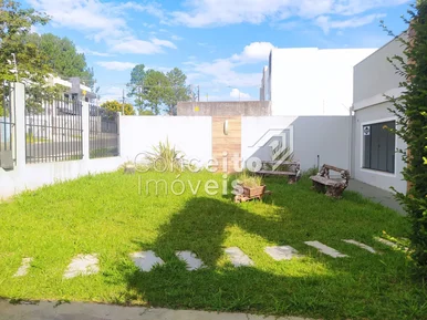 Residência Semimobiliada Com Amplo Terreno - Jardim Carvalho