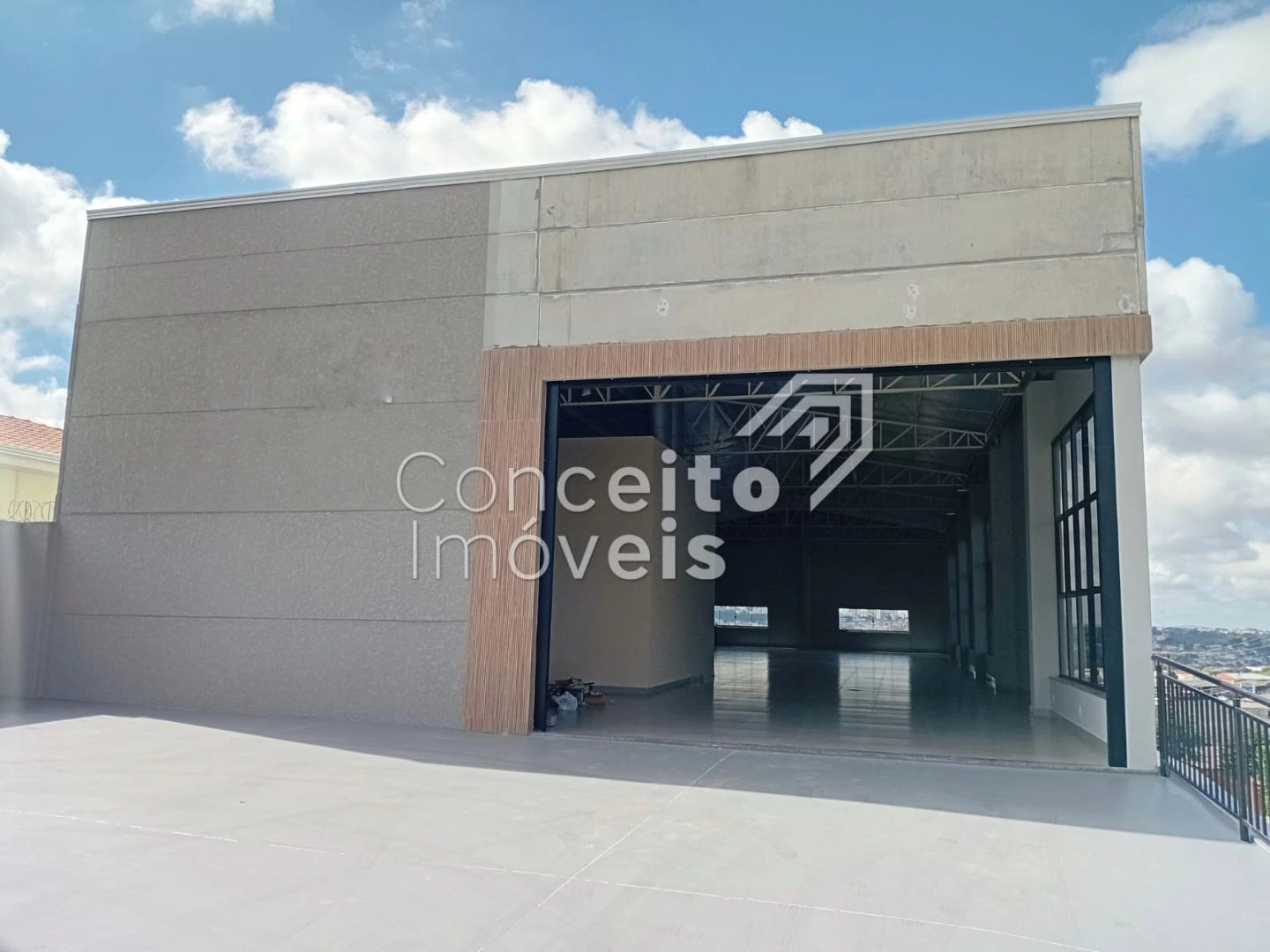 Barracão E/ou Ponto Comercial Com 911 M² - Contorno