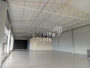 <strong>Barracão e/ou Ponto Comercial com 911 m² - Contorno</strong>