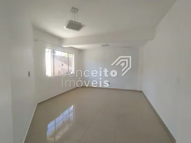 Sobrado Semimobiliado - Estrela