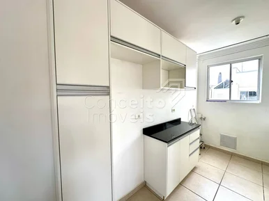 Condomínio Florence - órfãs - Apartamento Semimobiliado