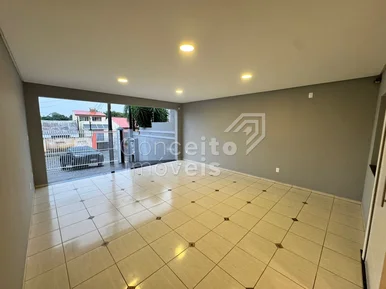 Residência De Alto Padrão Com Piscina - Uvaranas