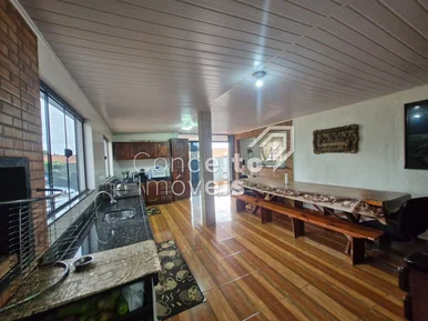 Residência Ampla - Contorno