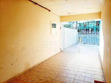 Imóvel Residencial E/ou Comercial - Uvaranas