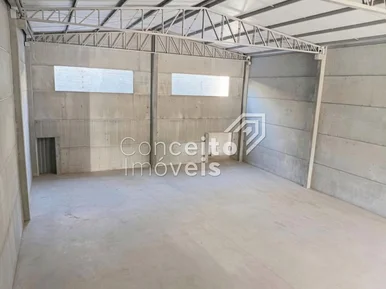 <strong>Barracão e/ou Ponto Comercial com 490 m² - Uvaranas</strong>