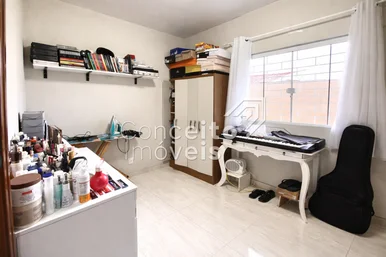 Residência Semimobiliada - Contorno