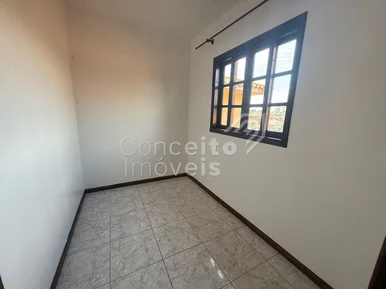Residência Com Amplo Terreno - Nova Russia