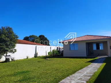 Residência Com Amplo Terreno - Santa Mônica