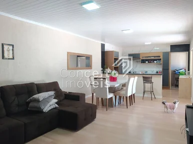 Residência Com Piscina - Jardim Carvalho