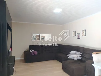 Residência Com Piscina - Jardim Carvalho