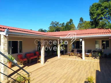 Residência Com Piscina - Jardim Carvalho