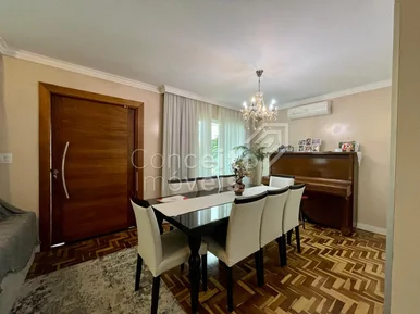 Residência Com Piscina E Edícula- Uvaranas