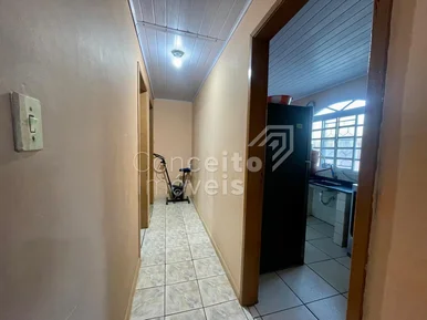 Residência Com Amplo Terreno - Uvaranas