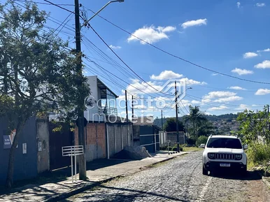 Terreno Com 450 M² - Próximo Ao Lago De Olarias - Oficinas