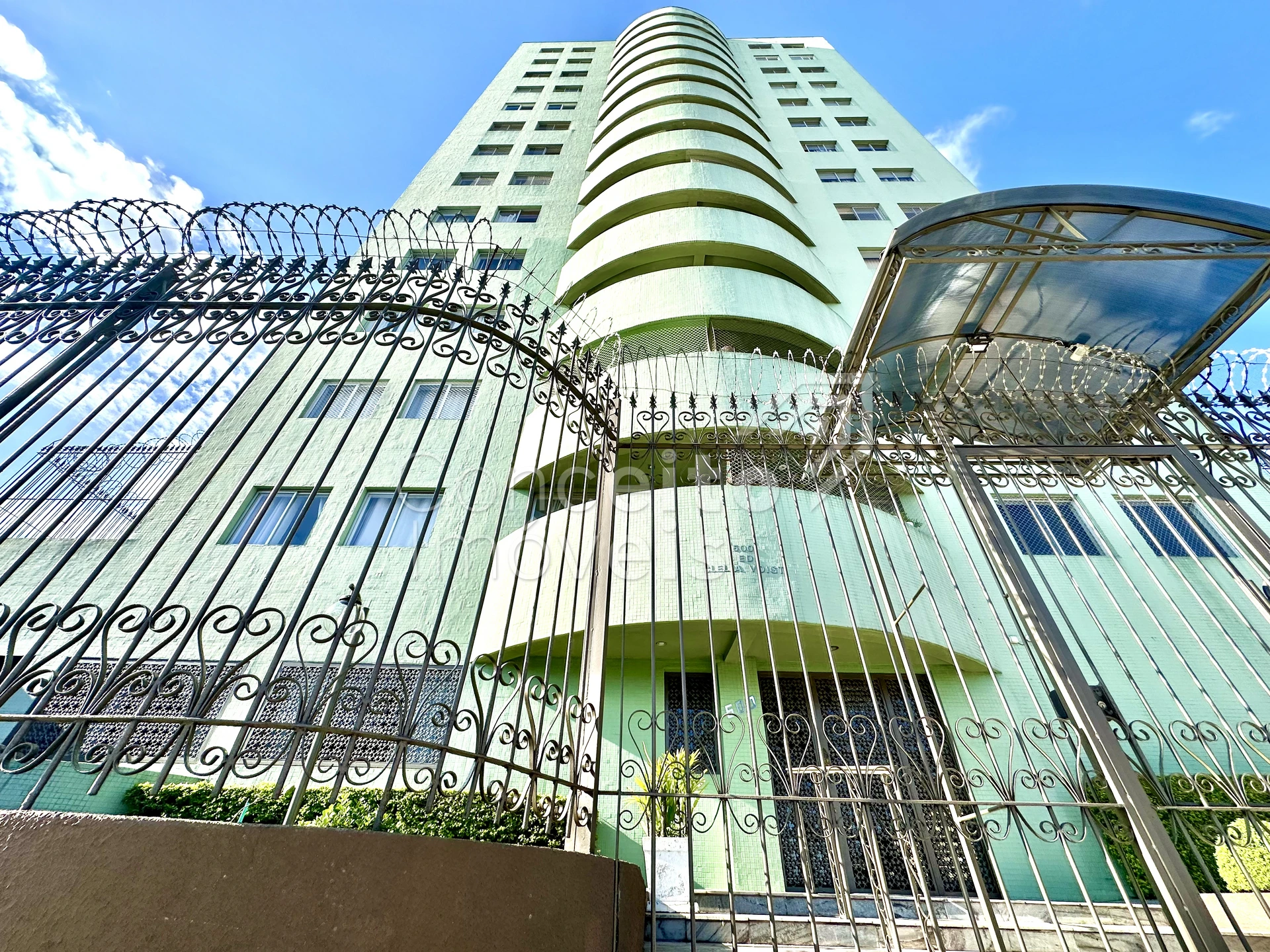 Edifício Clélia Voigt - Apartamento Semi Mobiliado