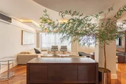 <strong>Apartamento para venda, 4 Quartos, 1 Suite, 4 Vagas, 259M², </strong>