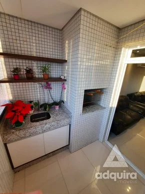 Apartamento à Locação 3 Quartos, 1 Suite, 2 Vagas, Centro