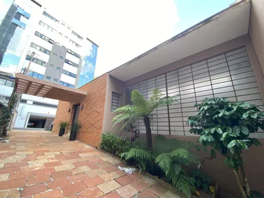 Espaçosa Casa Comercial Para Locação - Centro De Ponta Grossa - Pr