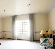 <strong>Comercial à venda 3 Quartos, 1 Suite, 2 Vagas, 709.5M², Rond</strong>