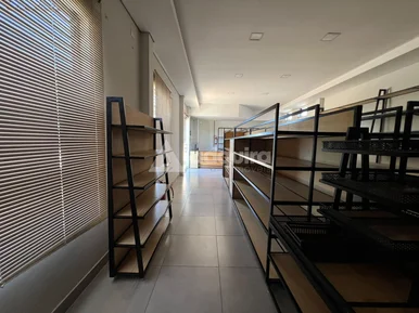 Loja Comercial Para Locação 5 Vagas, 65m², Uvaranas