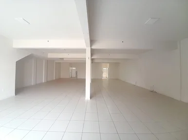 Excelente Imóvel Comercial Para Locação, Aprox. 190m², 2 Wc, Uvaranas, Ponta Gro