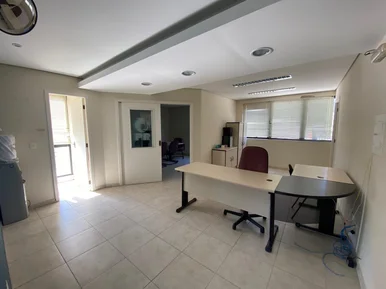 ótima Sala Comercial, Para Locação, Mobiliada, 82m², Edifício Itália, Centro, Po