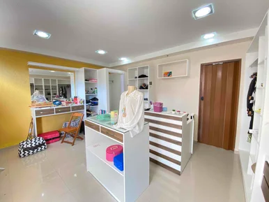 Sala Comercial Mobiliada Para Loja De Roupas E Acessórios ? ótima Localização!