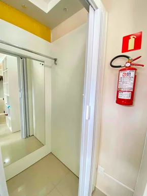 Sala Comercial Mobiliada Para Loja De Roupas E Acessórios ? ótima Localização!