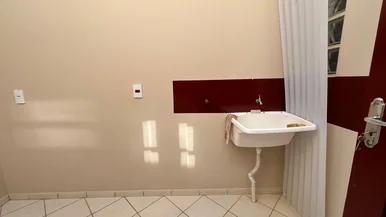 Aluga-se ? Imóvel Comercial Ou Residencial| Av. Carlos Cavalcanti