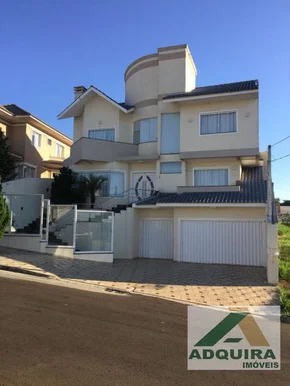 <strong>Casa à venda e locação 4 Quartos, 4 Suites, 3 Vagas, 450M², </strong>