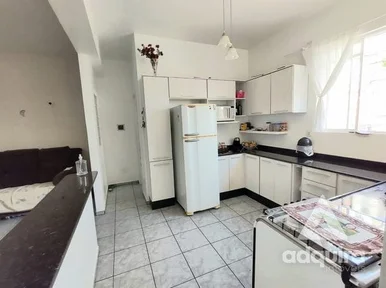 Casa à Venda Com 4 Quartos, 4 Vagas, 448.8m², Ronda, Ponta Grossa - Pr