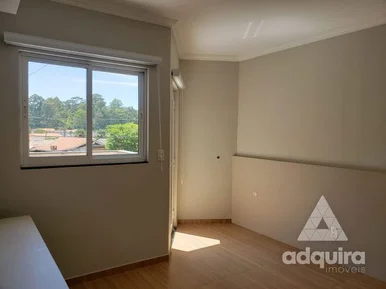 Casa à Venda 2 Quartos, 2 Vagas, 98m², Contorno